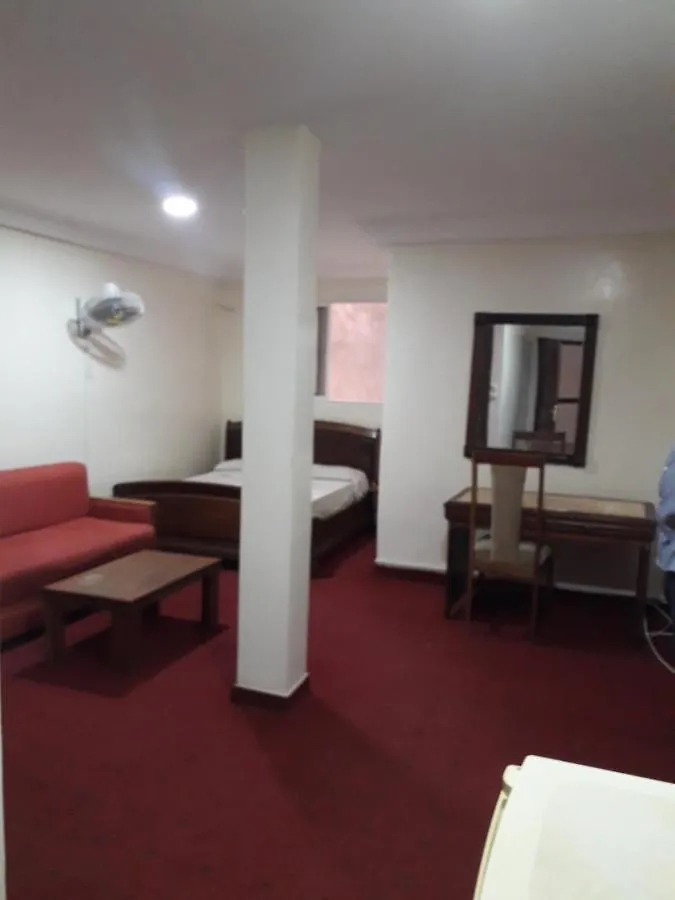 Pyramide Hotel Dakar